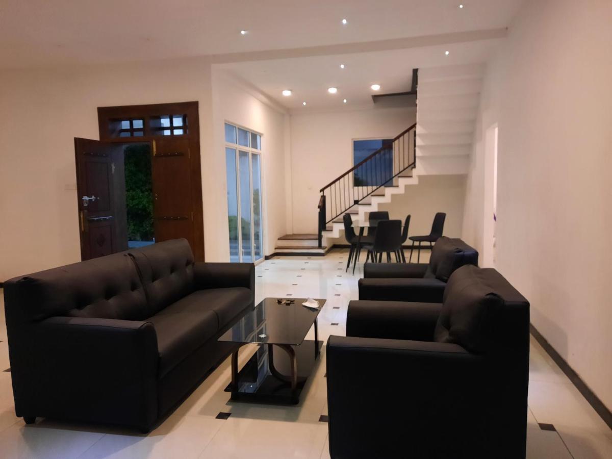 Vidushi Home Minuwangoda Exterior photo
