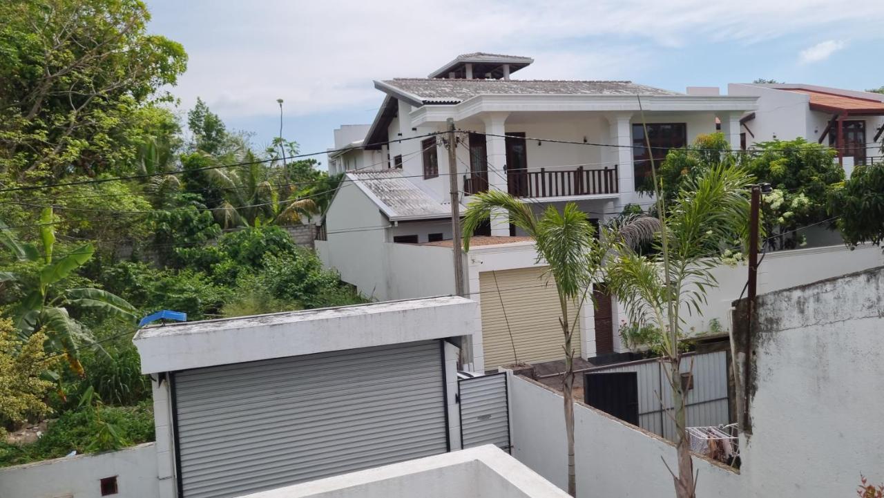 Vidushi Home Minuwangoda Exterior photo