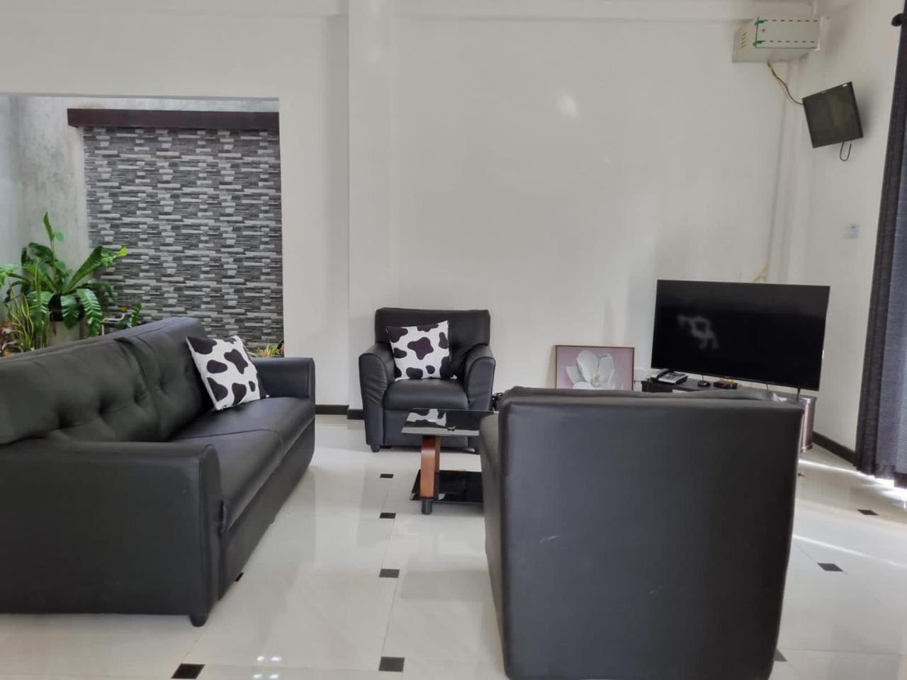 Vidushi Home Minuwangoda Exterior photo